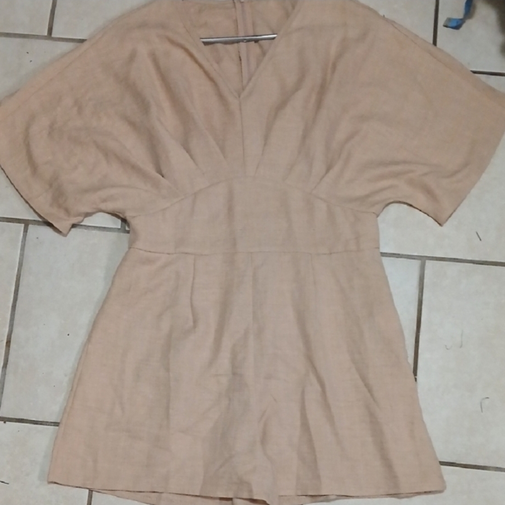 MICAS Womens Size M Tan Shorts Romper NWT